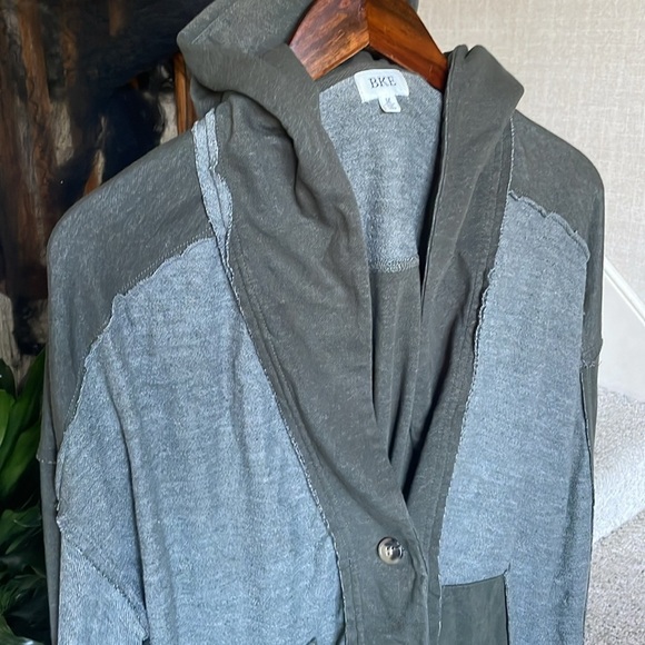 BKE Green Fall Layering Hoodie - Picture 3 of 12